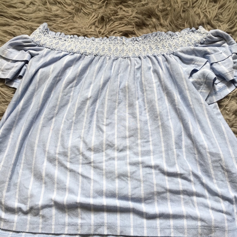 American eagle off the shoulder short sleeve tee